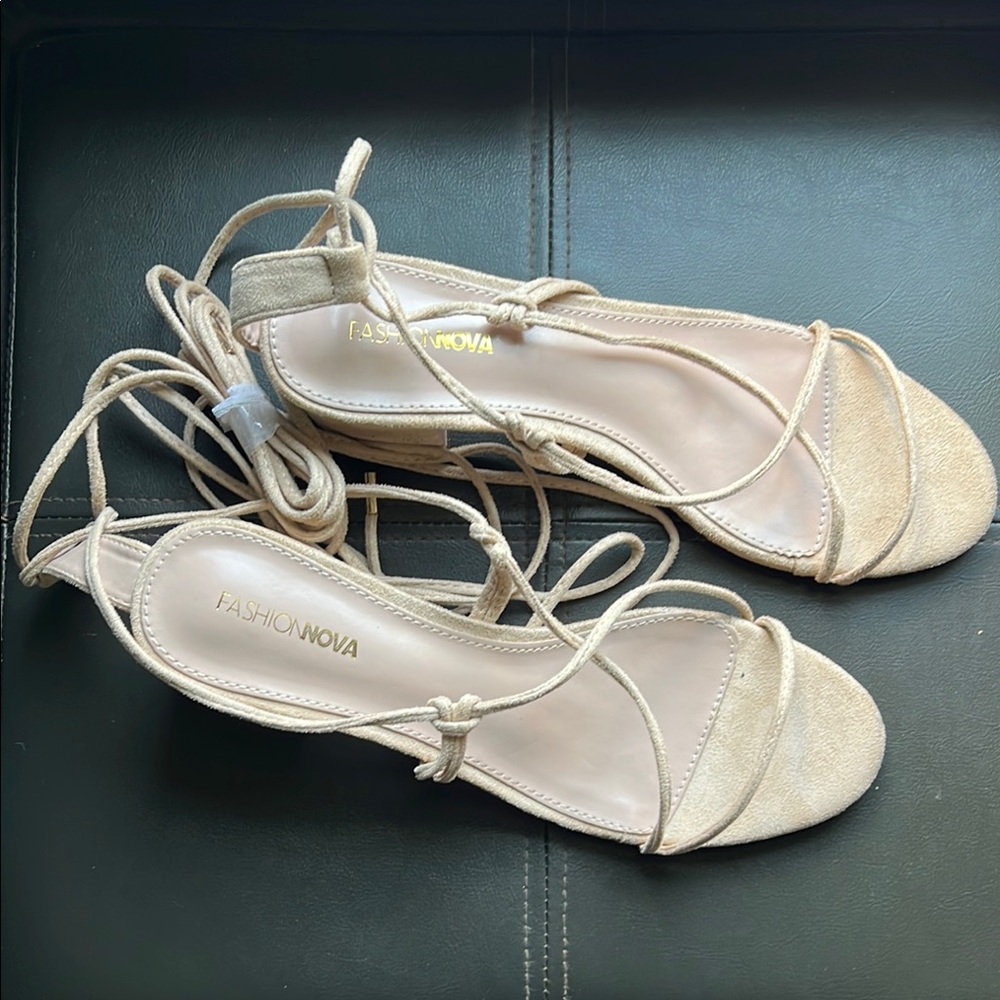 Fashion Nova | Women's Beige Strappy Gladiator Wraparound Ties Sandals NEW 9